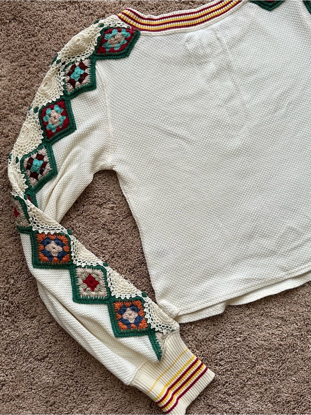 FREE PEOPLE Cream Crochet-Sleeve Thermal Top - Picture 6 of 7
